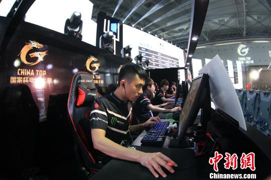 《无畏契约》职业选手的斜杠人生：TE教练Ayagi出版个人战术分析集